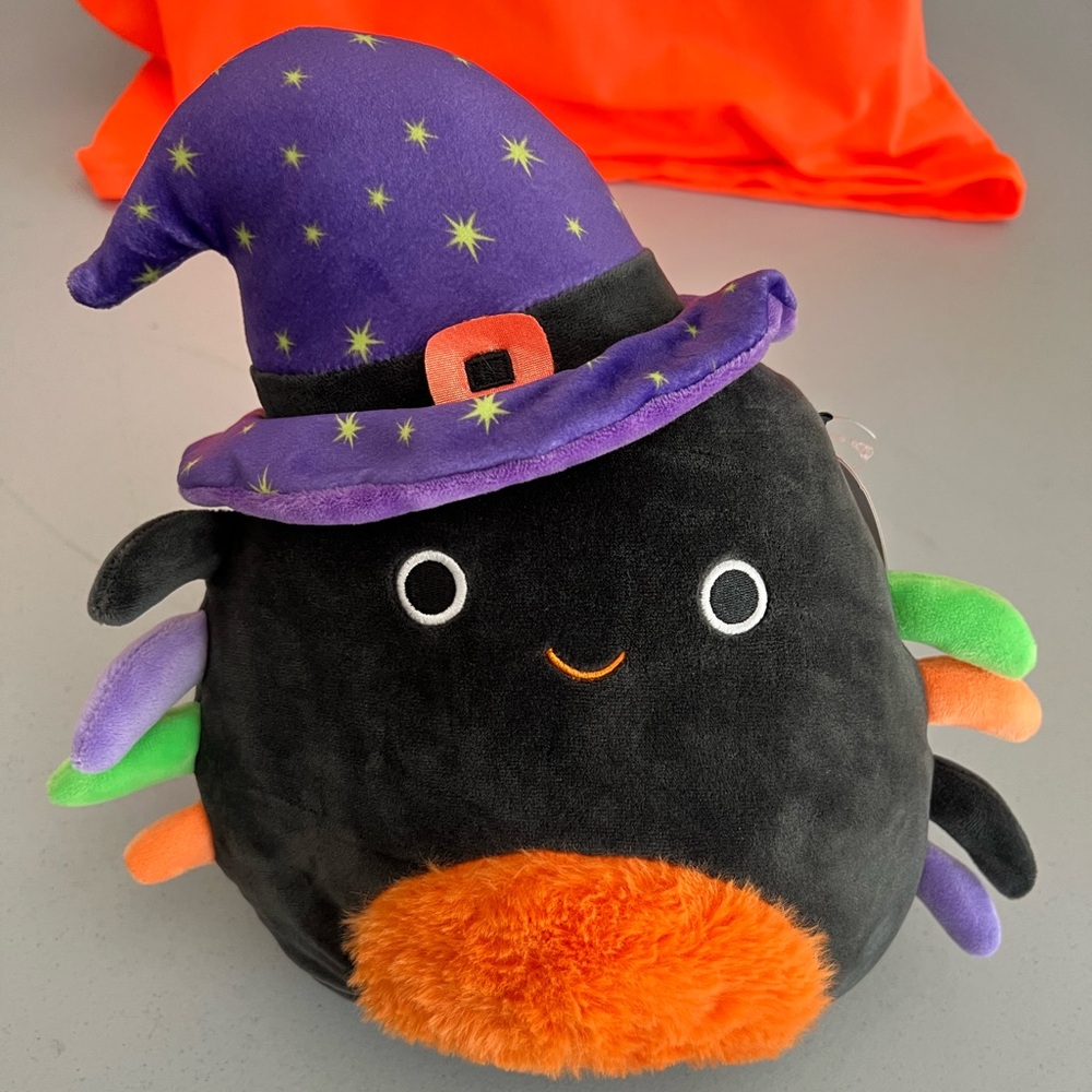 Squishmallows Gildie the Spider 8” plushy